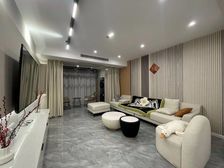 07年次新小区!全新豪华装修,双南2房,有地面和地下双车位