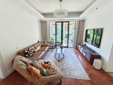 店长主推+精装大三房+地铁+低密度品质高