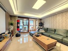 江南名邸,朝南精装3房,户型正气,楼层好老少皆宜,价格可谈