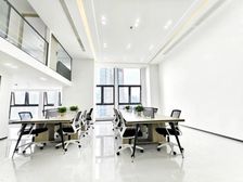 挑高跃层 使用率高 5隔间16工位 精装带家具 随时可看