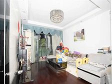 南北通,看房方便,地鉄口出行便利,位置安静,可以谈