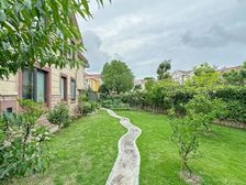 别眨眼!南北双花园200平,送80平地下室,带双车位接受置换