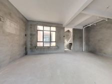 维多利亚 双拼别墅 带带院子 价格可谈