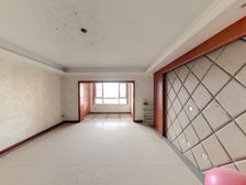 紫乐名轩 南北通透格局,采光好,视野宽阔,带俩个车位