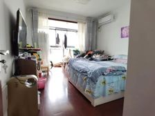 难得好户型1房南北通透的,改2房,视野开阔,采光好,满五年