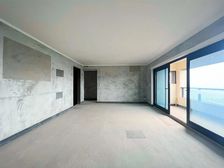 客厅60平。看中梁山,带屋顶花园可以烧烤