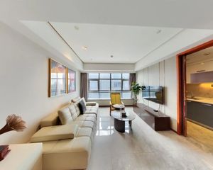 西部国际金融中心 2室1厅1卫 精装修 底价180万元