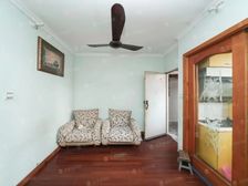 边套全明楼层好,近地铁,配套齐全,诚意出售