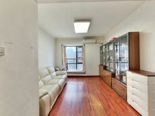 皇后国际 锦二书包 中间楼层,朝小区中庭,朝东南采光视野好