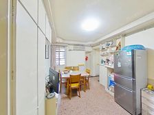 真光第四小区 2室1厅1卫 简装修 333万元