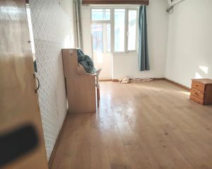 右安门外景风门地铁玉林东里南北两居中楼层满五年随时看