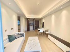 万科地铁口住宅 地铁口 精致装修两房 采光好 带车位随时看房