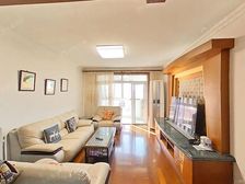 电梯高层景观大三房,两卫全明,小区绿化45%,近地铁商业