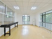 幸福小镇 6室2厅4卫 简装修 1450万元