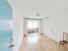 近20万装修,软硬装全送,小区大花园位置,看房有钥匙,低楼层