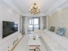 50万精装修未入住,有产权车位,2015年次新房,看中可谈