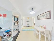 东二小区 2室1厅1卫 简装修 265万元