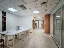 科技路地铁口 海星城市广场 205平特价7000元!双向采光