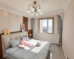 月还1200小区安静,一中旁电梯房精装修可以拎包入住采光好