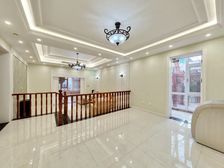 西红门 月桂庄园 低密度洋房别墅区 4室1厅 一层有车位有院