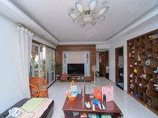 地铁口精装修好房、业主很诚心、看房方便