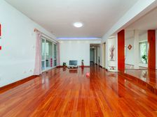 地铁口精装修好房、业主很诚心、看房方便