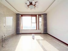 电梯洋房 带车位 精装修 中间楼层 拎包入住