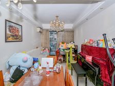 十号线地铁口,新出复式两房,价格可谈诚心卖