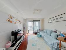 绿地崴廉公寓 2室2厅1卫 简装修 445万元