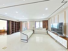 陆家嘴公馆 4室2厅3卫 精装修 1900万元