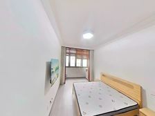 易居侯瑞代理电梯房,两南一北,南北通透,中间楼层,全新精装修