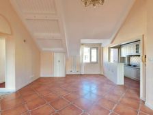 假日风景 精装大三室,通透采光视野无遮挡,客厅出阳台,院中院