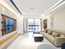 全新精装修,拎包入住,顶楼带大露台