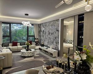 新出特价,中海精装大平层,带家电礼包,四轨交汇拎包入住随时看
