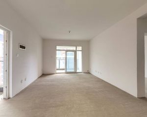 泰华锦城 3室1厅 东北