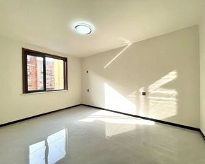 新上捡漏,总价26W,精装三楼市中心西大街附近地暖全屋断桥铝