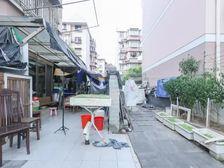 新普陀+梅陇,赠送100㎡大露台。