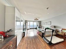 钟界沸0.5 中景濠庭 3室1厅 206平