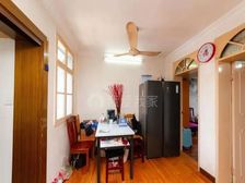 马上加装电梯一梯两户,次顶楼,小区中间位置,带固定车位!