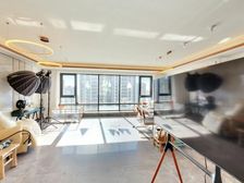 绿地凤栖澜玥 4室2厅 194.08平