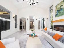 维拉 满五 楼龄新 商业配套齐全 环境优美 低密宜居