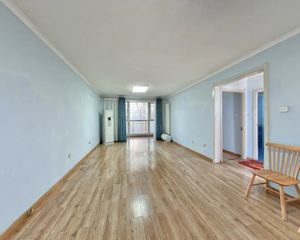 万年花城四期 东西南大两居三居 地铁10号 看房随时
