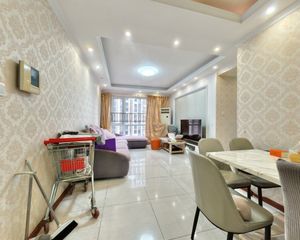 蓝光coco金沙二期 3室2厅 东北