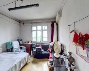 昆明路(新兴街) 2室1厅47平