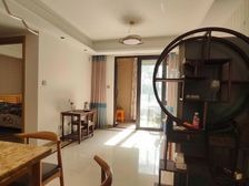 豪华精装,无遮挡一直有太阳大草坪南向采光好送产权车位。