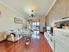 草堂铭城 户型方正通透精装修暖气可以直接入住标准套三