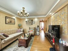 A区 总层34层 的25楼层老证采光好看房很方便