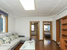 师三校园边上 黄金三楼 全明三房 税费各付 一梯两房得房率高