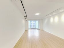 精选黄金楼层,南北直通的两房,全明户型,景观花园