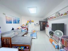 满五 三居 近地铁 医疗配套成熟 出行方便 双卫生间